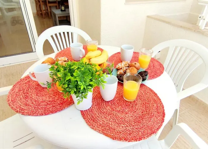 Daly By Costa Apartment *